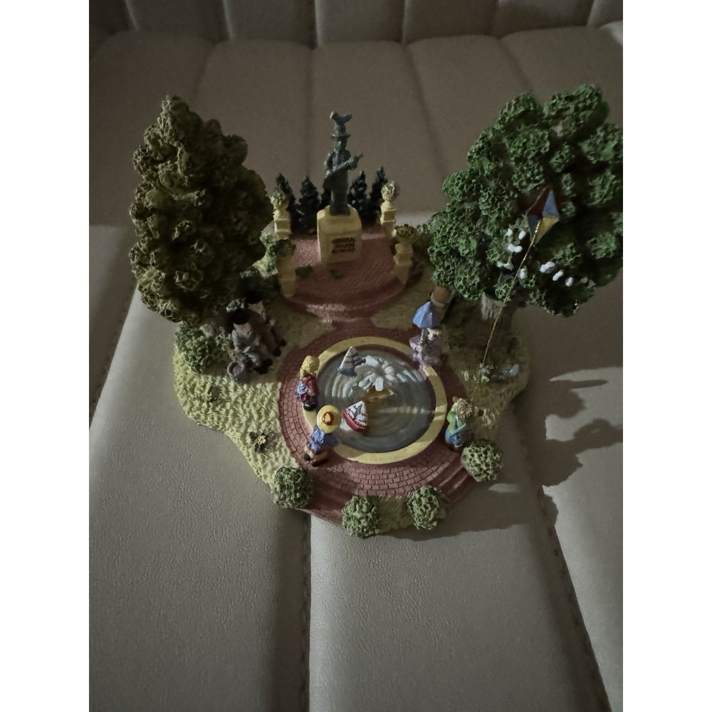 Liberty Falls AH150 General Miles Memorial Park Miniature Village Figurine w/Box